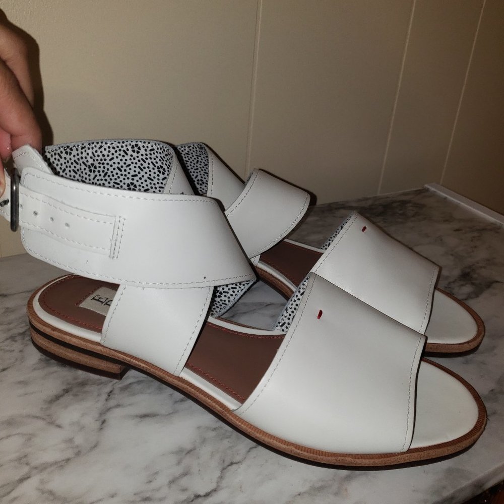 Ellen Degeneres Sandles